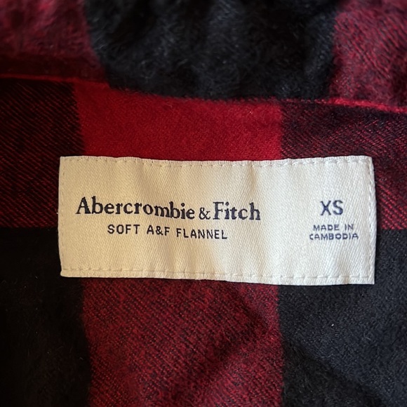 {Abercrombie & Fitch} Soft Flannel - Picture 3 of 3